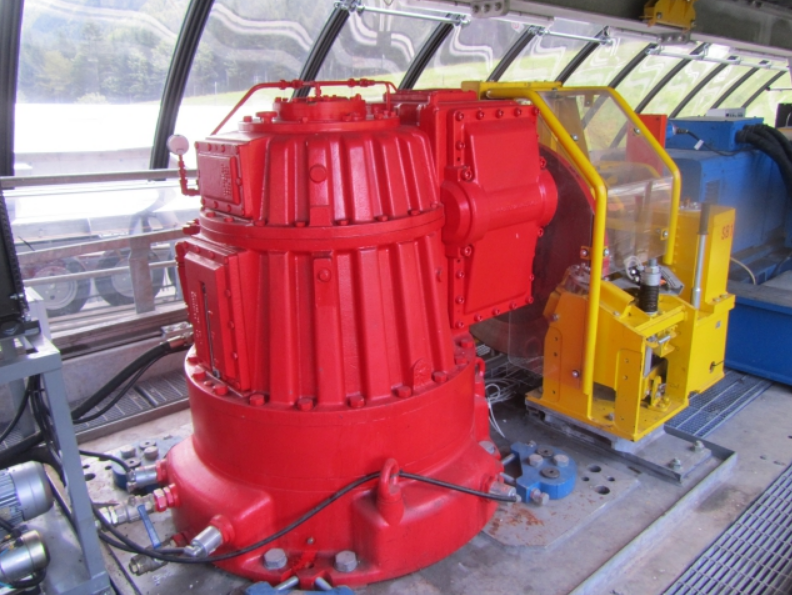 angebotener_4er-Sessellift_kuppelbar_gebraucht_Antrieb